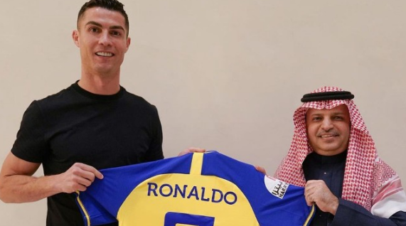 Cristiano Ronaldo And His Family Arrive In Saudi Arabia 
