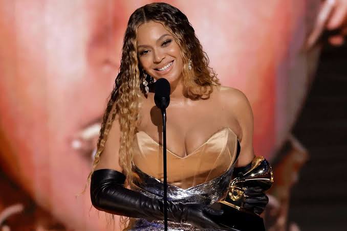 Beyonce breaks Grammy record, now most-decorated artist in award show history