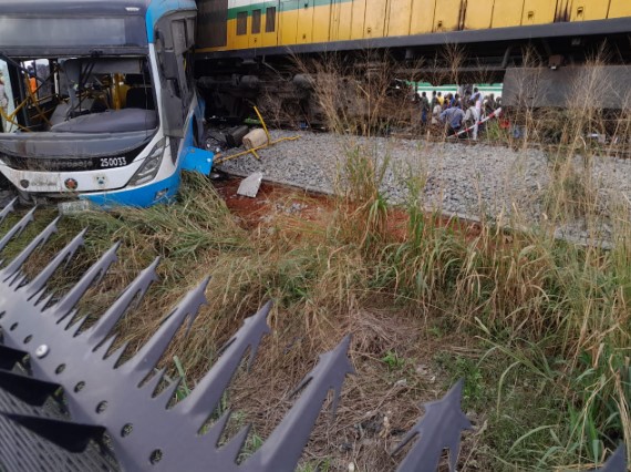 Update: Rescue Operations Commence As Two Women Are Confirmed Dead In Lagos Train-Bus Accident