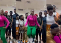 “You too sabi” – Young lady’s flawless dance moves takes internet by storm