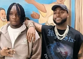 Davido signs New art to DMW