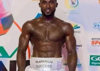 Nigerian boxer Olanrewaju collapses, dies during fight