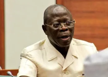 Oshiomhole Complains over Denied Boarding at Airpeace