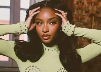 Nigerian Afrobeat songstress, Ayra Starr, has named Burna Boy her top collaboration choice. Ayra Starr made this known while speaking with Love Island USA star, Chelley Bissainthe, during a Billboard interview shared about her nomination for the 2026 Grammy. While tagging it a moment of reassurance in her career, Ayra Starr said “I am very grateful that I’m actually a two-time Grammy nominee. The first time I got nominated, it was like oh my God, I got nominated. “But the second time I was like maybe I need to trust God and myself a bit more. I have collaborated with many people, and I still want to collaborate with more people. But everyone knows Burna Boy is like my number one person I want to collaborate with”, she said. DAILY POST reports that the songstress earned a Grammy nomination for Best African Music Performance for ‘Gimme Dat’ with Wizkid, released in April 2025. The nominations were announced in November 2025 ahead of the February 1, 2026 Grammy Awards ceremony. Reacting to the recognition, the singer described the nomination as a moment of reassurance in her career.