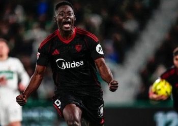 LaLiga: ‘You’ve no reason to be sad’ – Romero comforts Akor Adams after miss