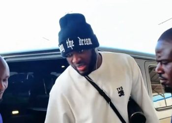 ‘I No Fit Give Police Money’ – Victor Boniface Says At Airport (VIDEO)