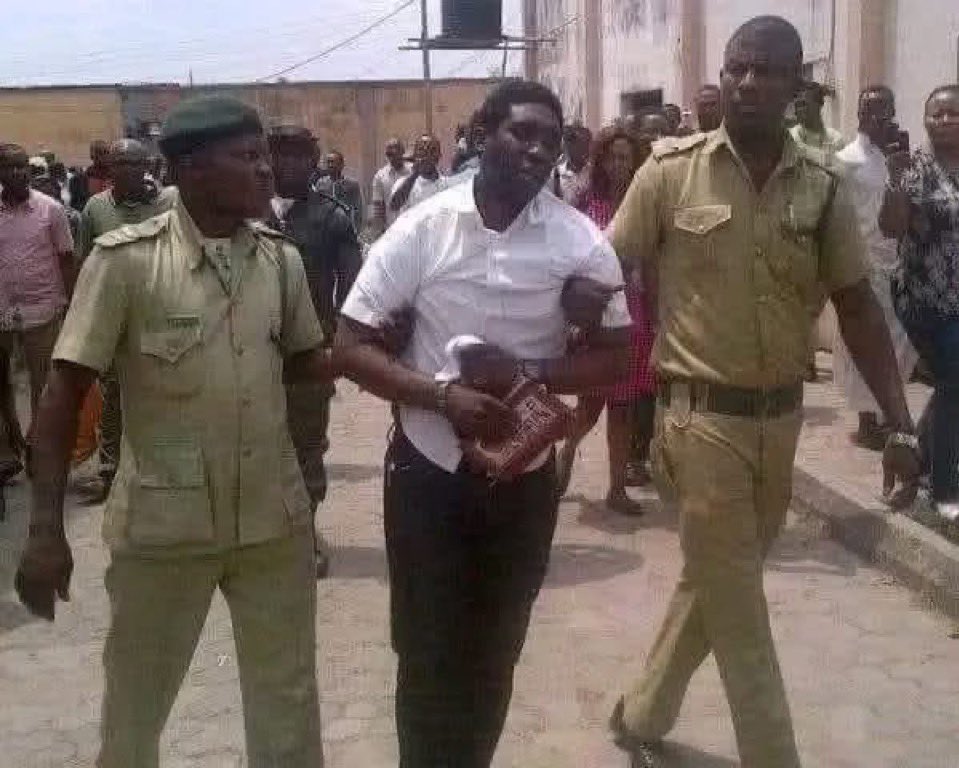 The RCCG youth pastor reportedly st@bbed her 77 times - Lady 1 HL1D6RuWUAEiidF