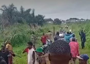 VIDEO: OPC Rescues Kidnapped Woman in Lagos, Suspects Flee