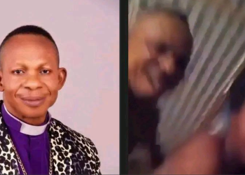 Bishop Reportedly gives  holy communion to female members by allowing them s**ck