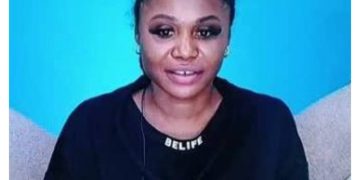 BBNaija11: ‘I dey house’ – Flora defends tying wrappers on national TV