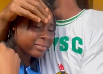 Students in tears as Corper completes NYSC in School (VIDEO)