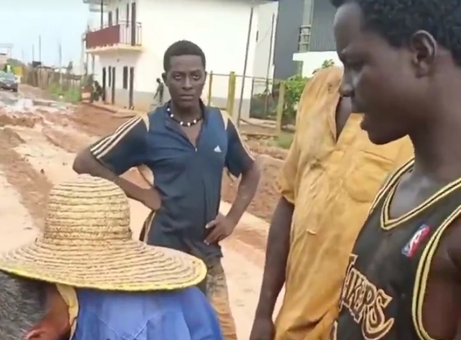 VIDEO: Why you go pay me ₦3,200 for 1 day work - Nigerian worker challenges Chinese road contractor 1 Screenshot 20260704 074643 1