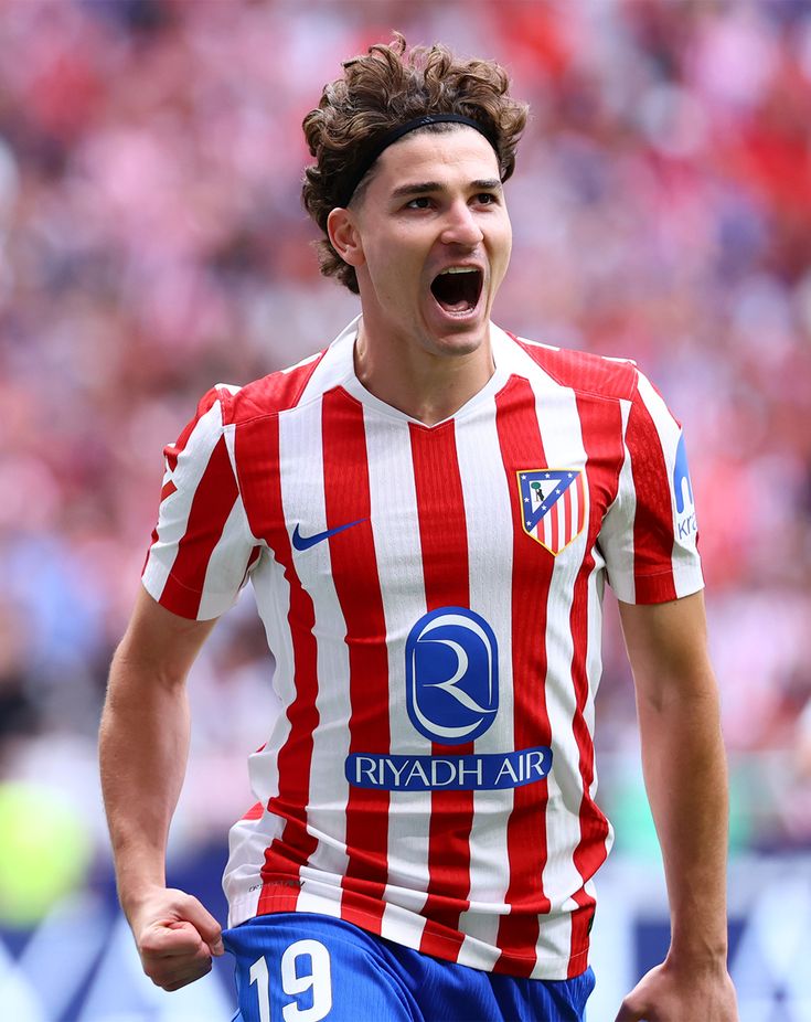 Atlético Madrid manager Diego Simeone on Julián Álvarez and Arsenal links after his clash with fans 2 054b519e58f8e685af50cdc4b2537921